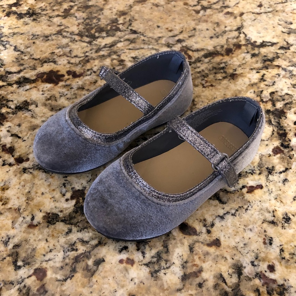 Gymboree grey size:6 shoes